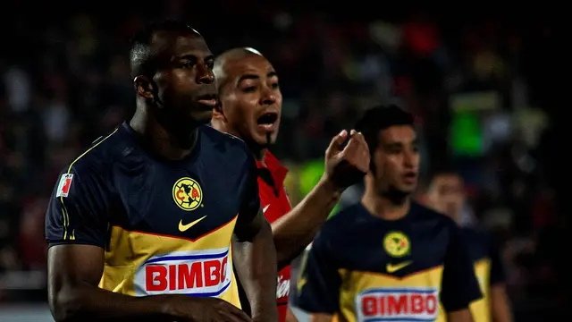 Christian Benítez con la camiseta del América en el partido ante Xolos de Tijuana de marzo de 2012